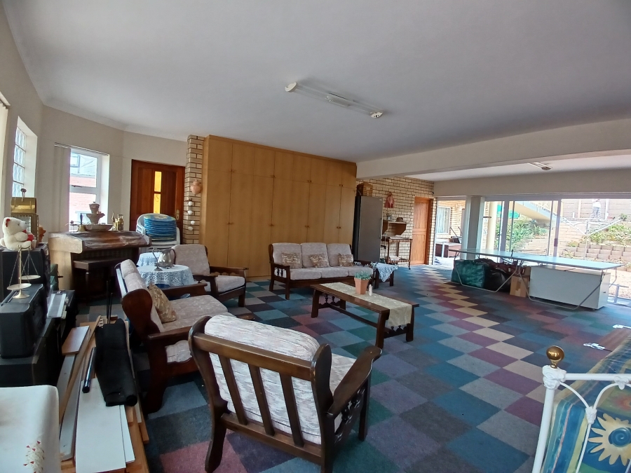 4 Bedroom Property for Sale in Stilbaai Wes Western Cape